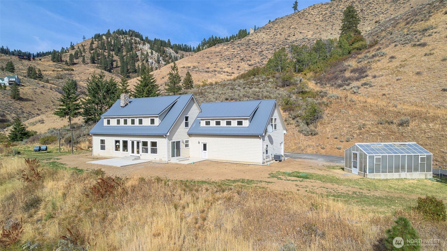 main property photo 0