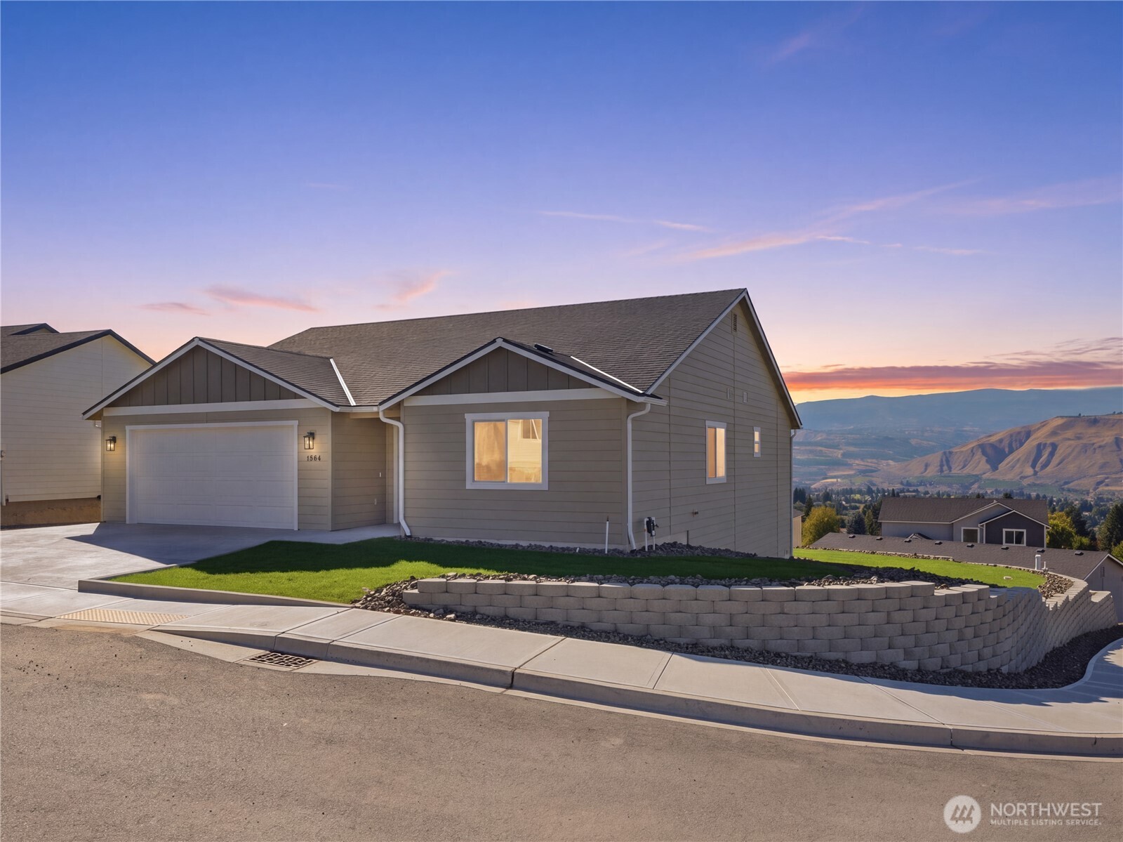 main property photo 0