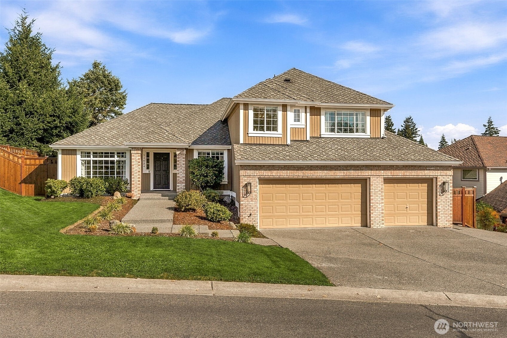 main property photo 0