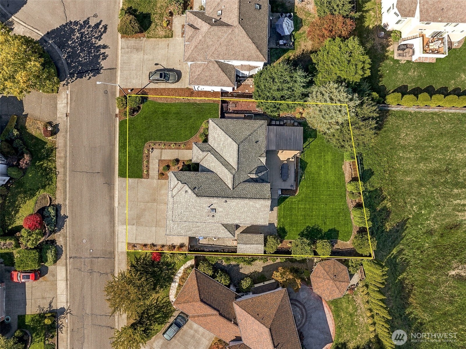 main property photo 32