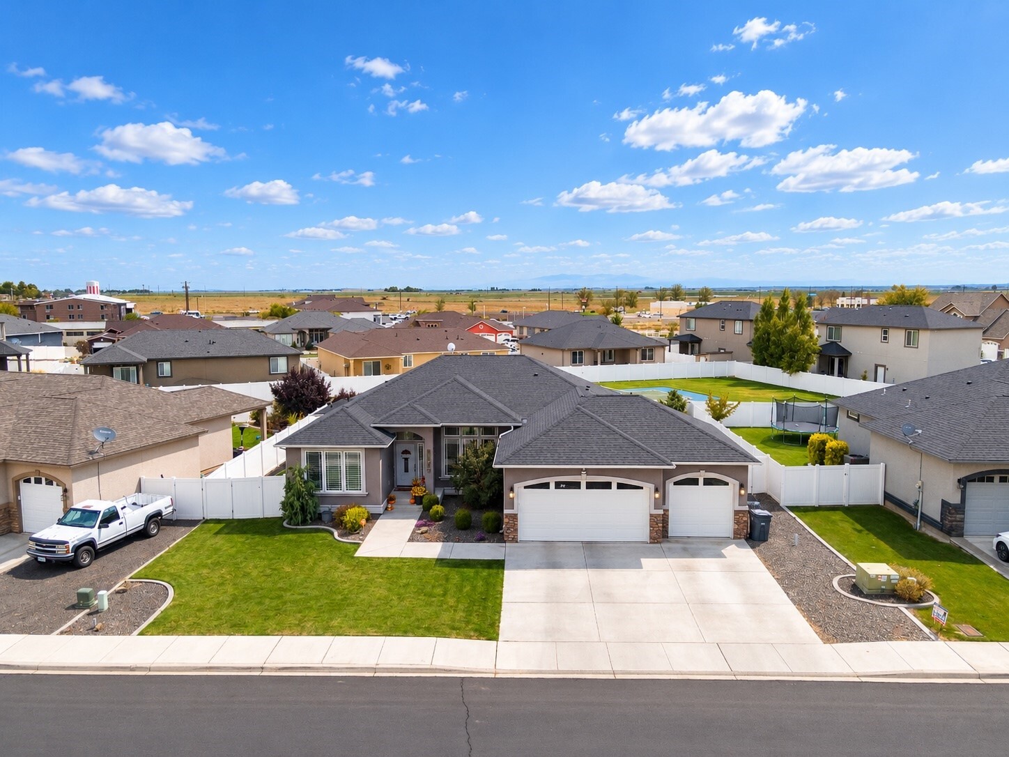 main property photo 0