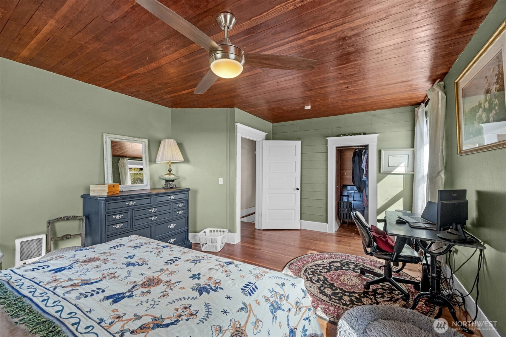 main property photo 19