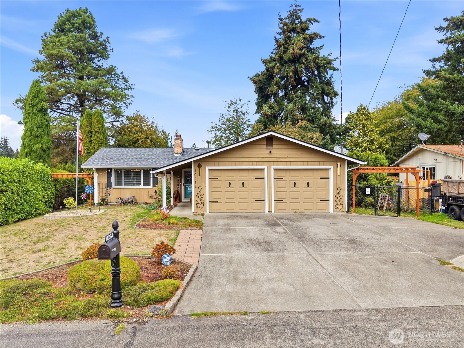 main property photo 0