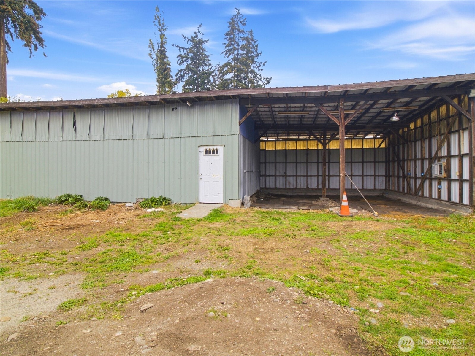 main property photo 29