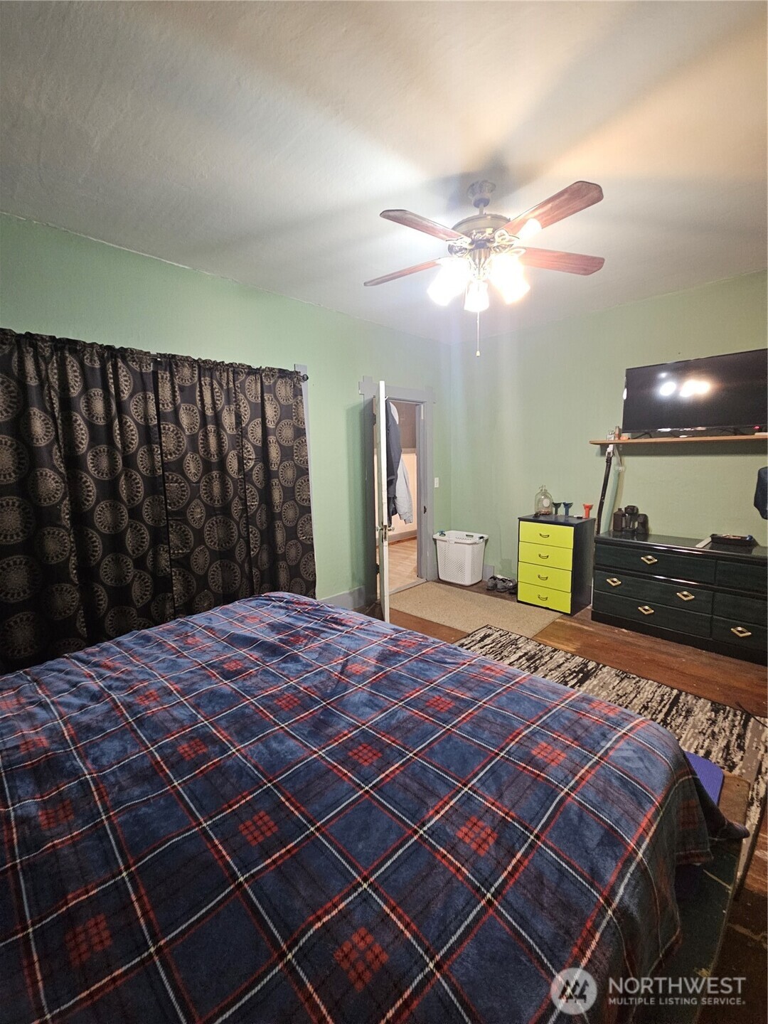 main property photo 23