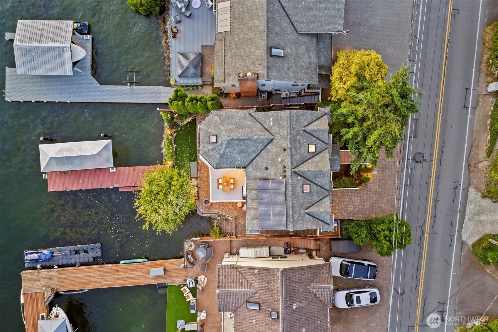 main property photo 19