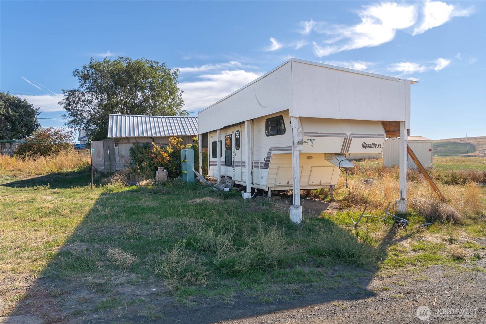 main property photo 12