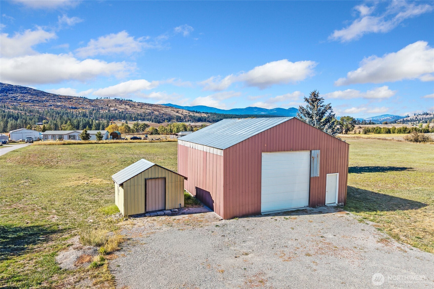 main property photo 19