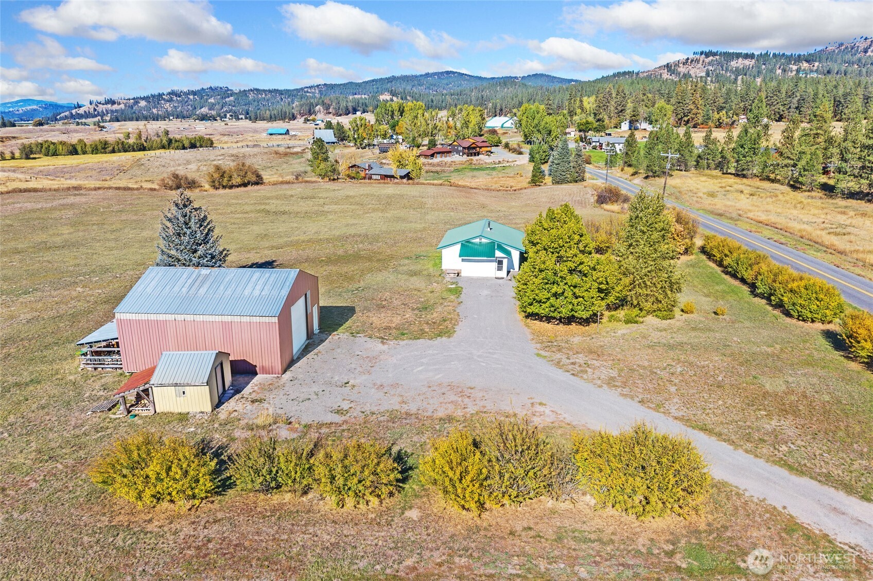 main property photo 23