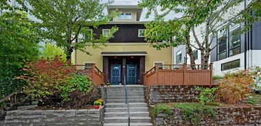 image of property with 2 Bed | 1 Bath | 893 Sqft