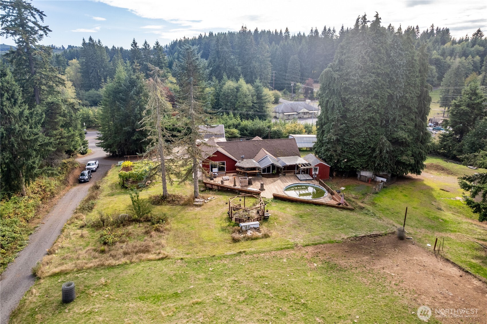main property photo 27
