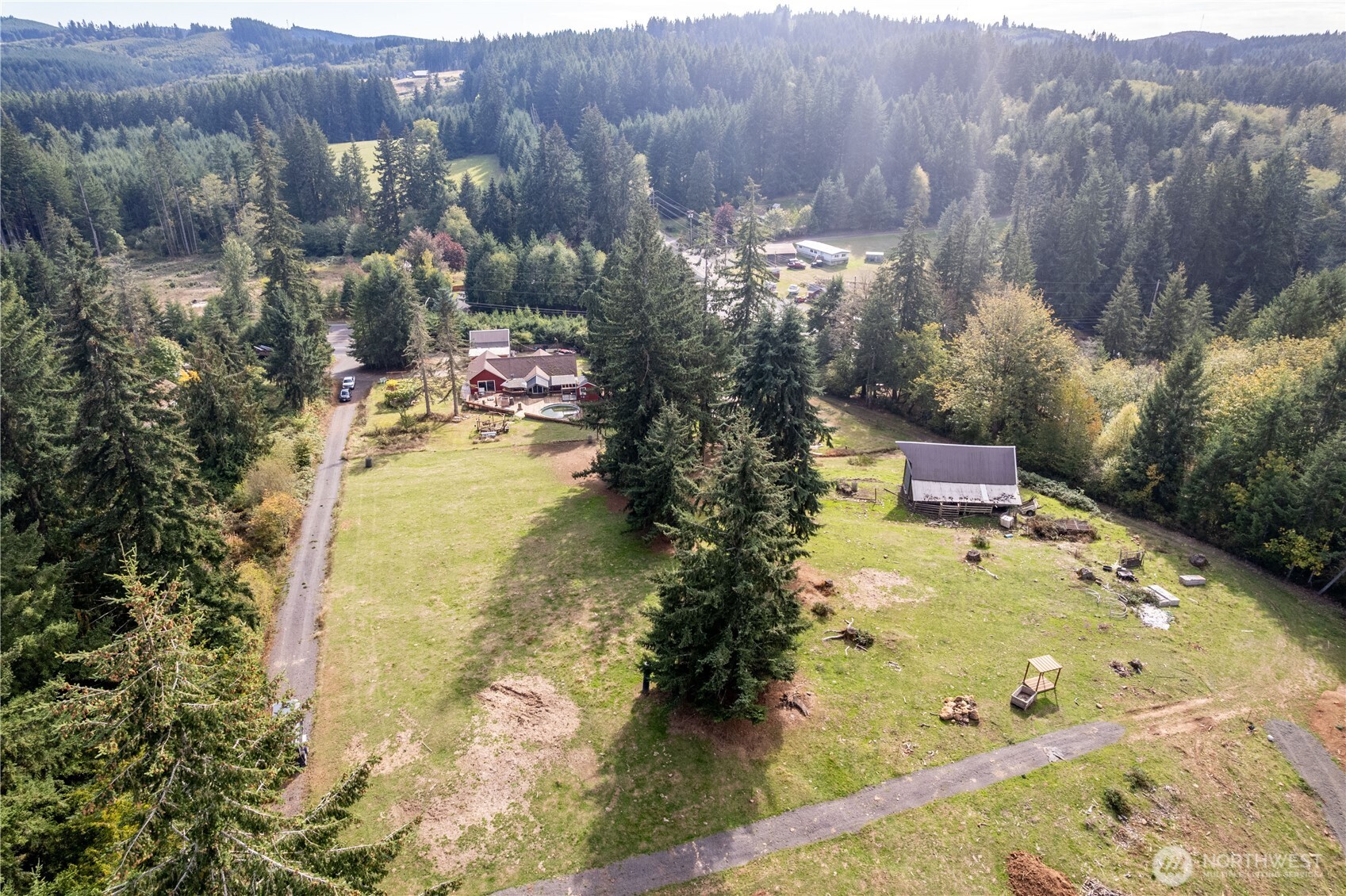 main property photo 37