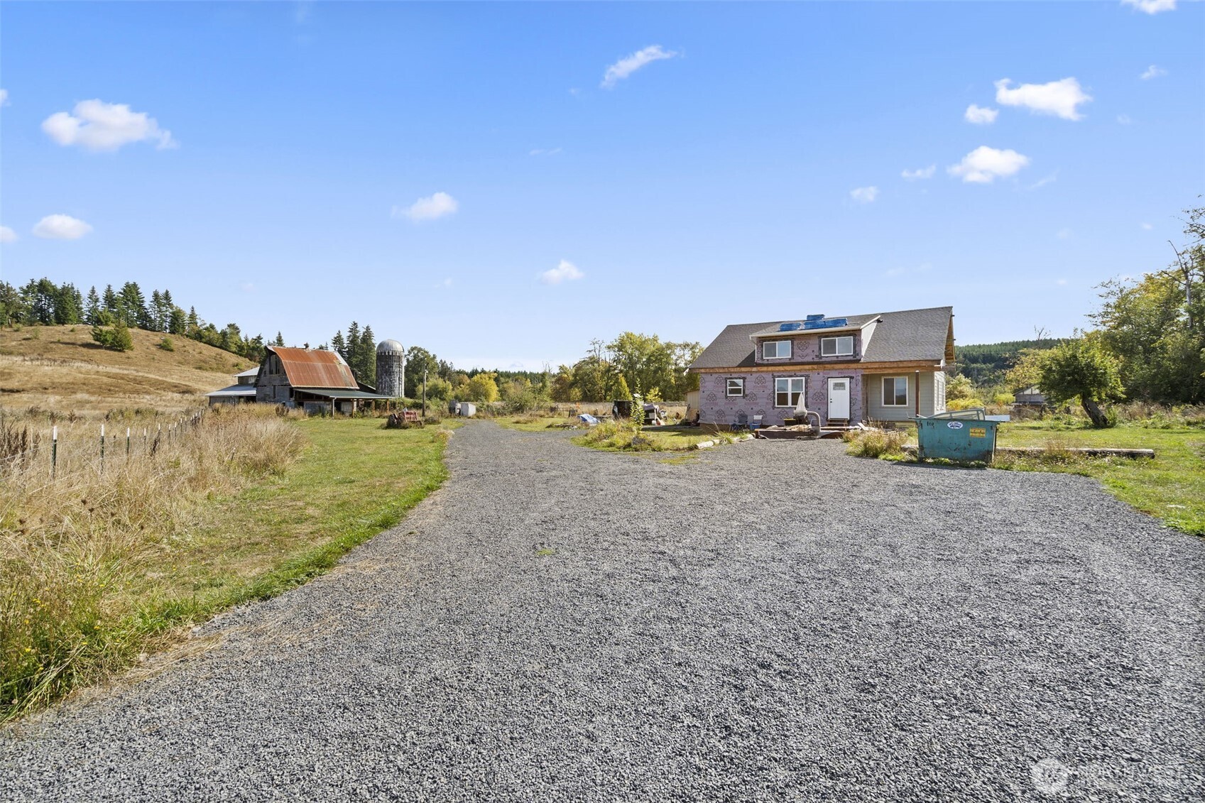 main property photo 3