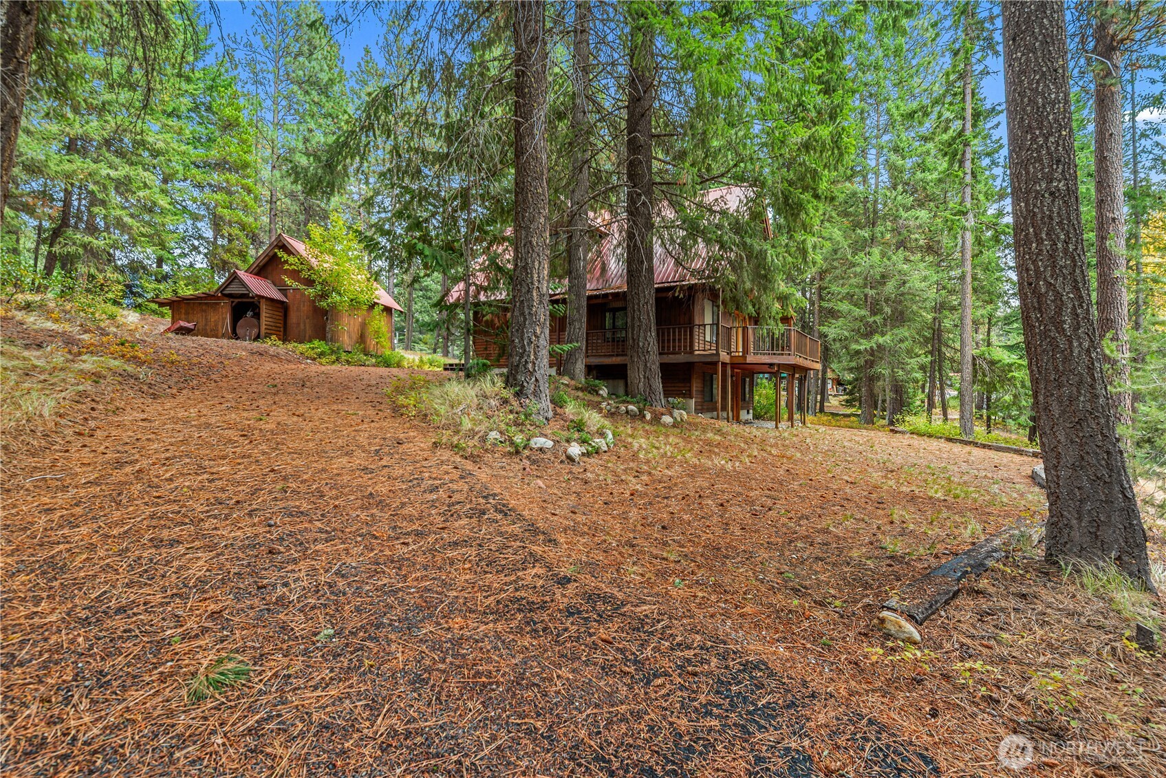 main property photo 34