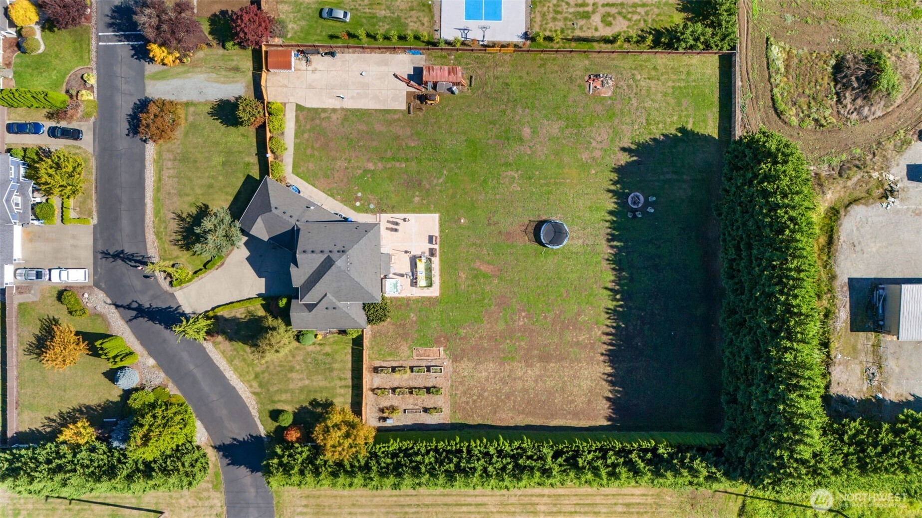 main property photo 36