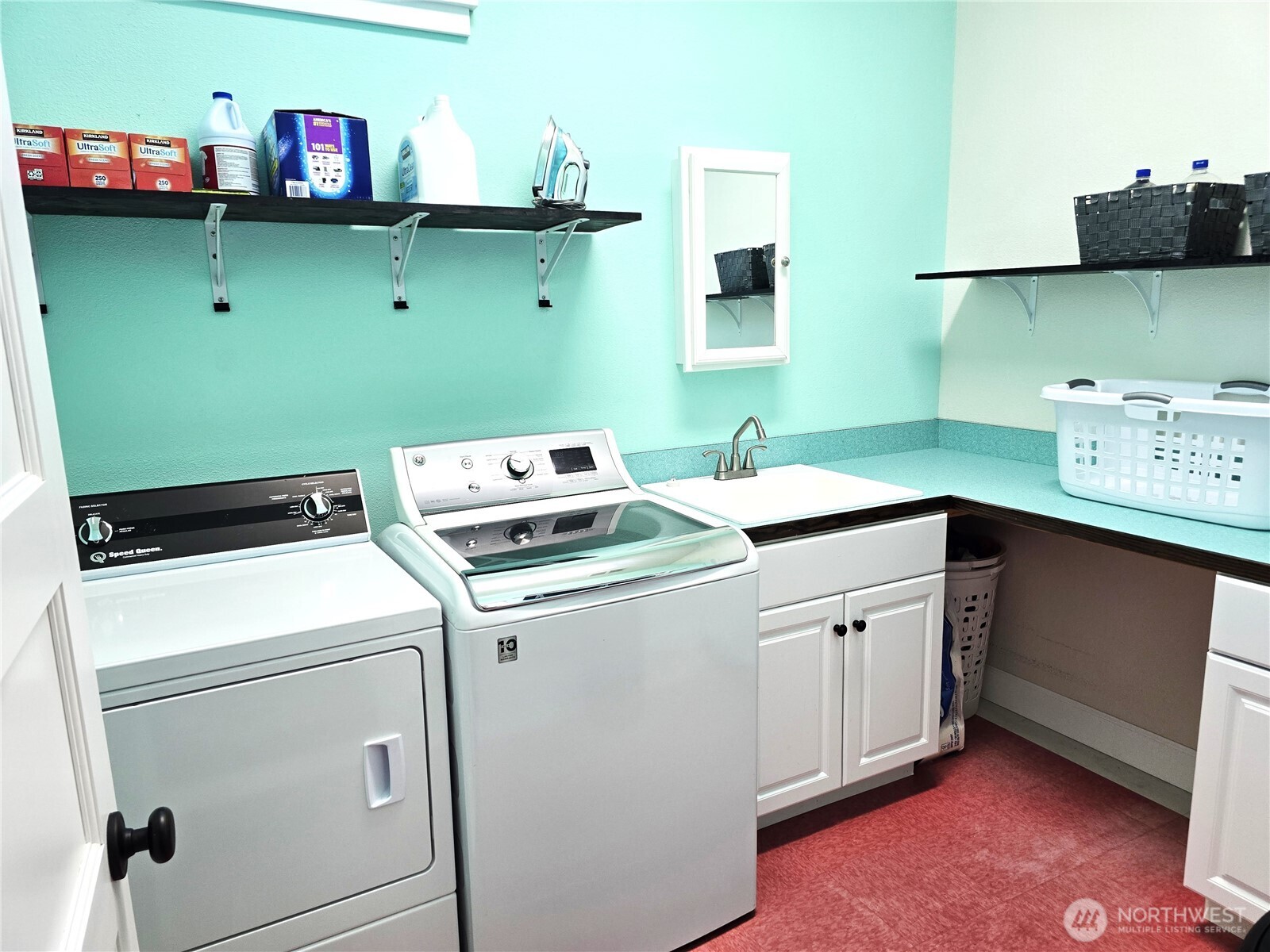 main property photo 31