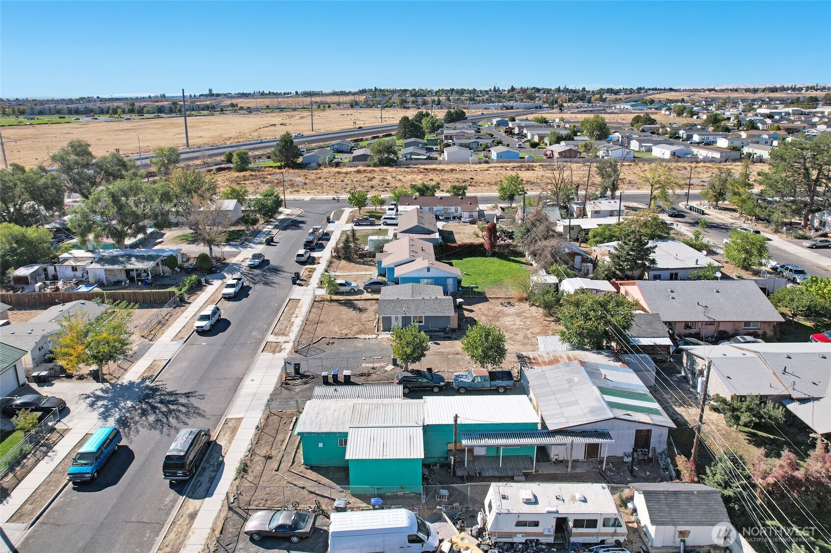 main property photo 10