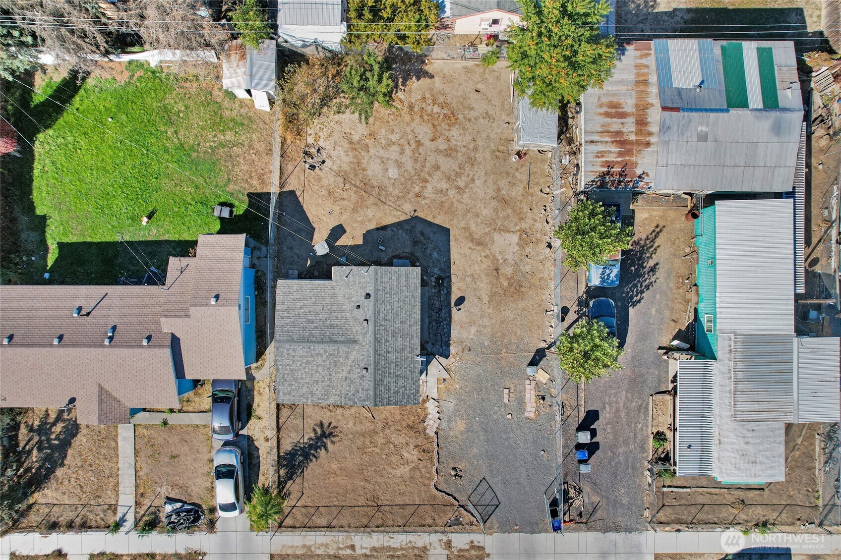 main property photo 6