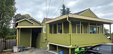 image of property with 6 Bed | 3 Bath | 2,700 Sqft