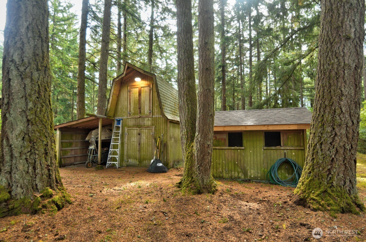 main property photo 36