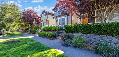 image of property with 2 Bed | 1 Bath | 950 Sqft