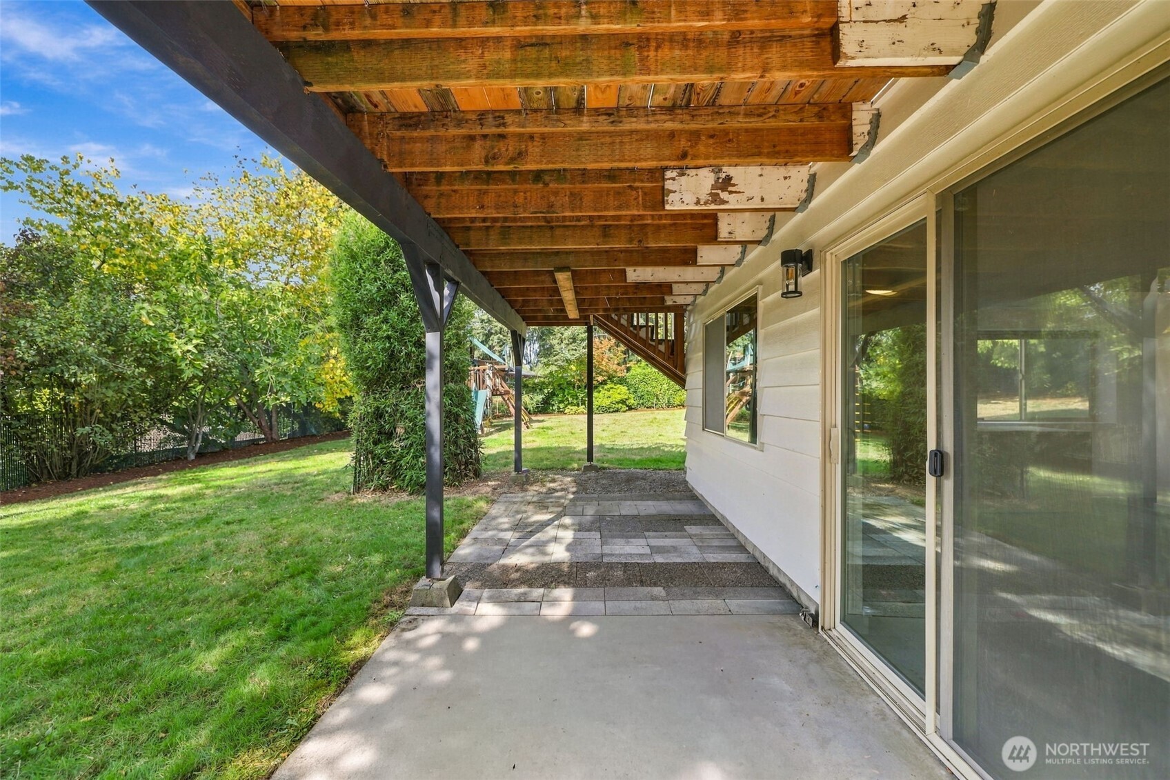 main property photo 31