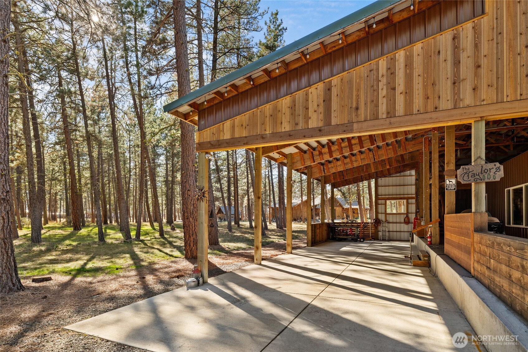 main property photo 20