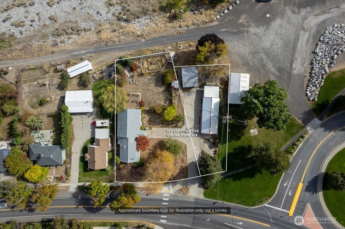 main property photo 34