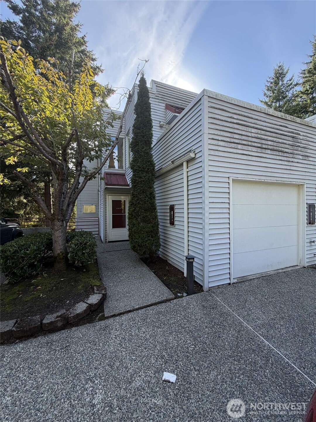 main property photo 0