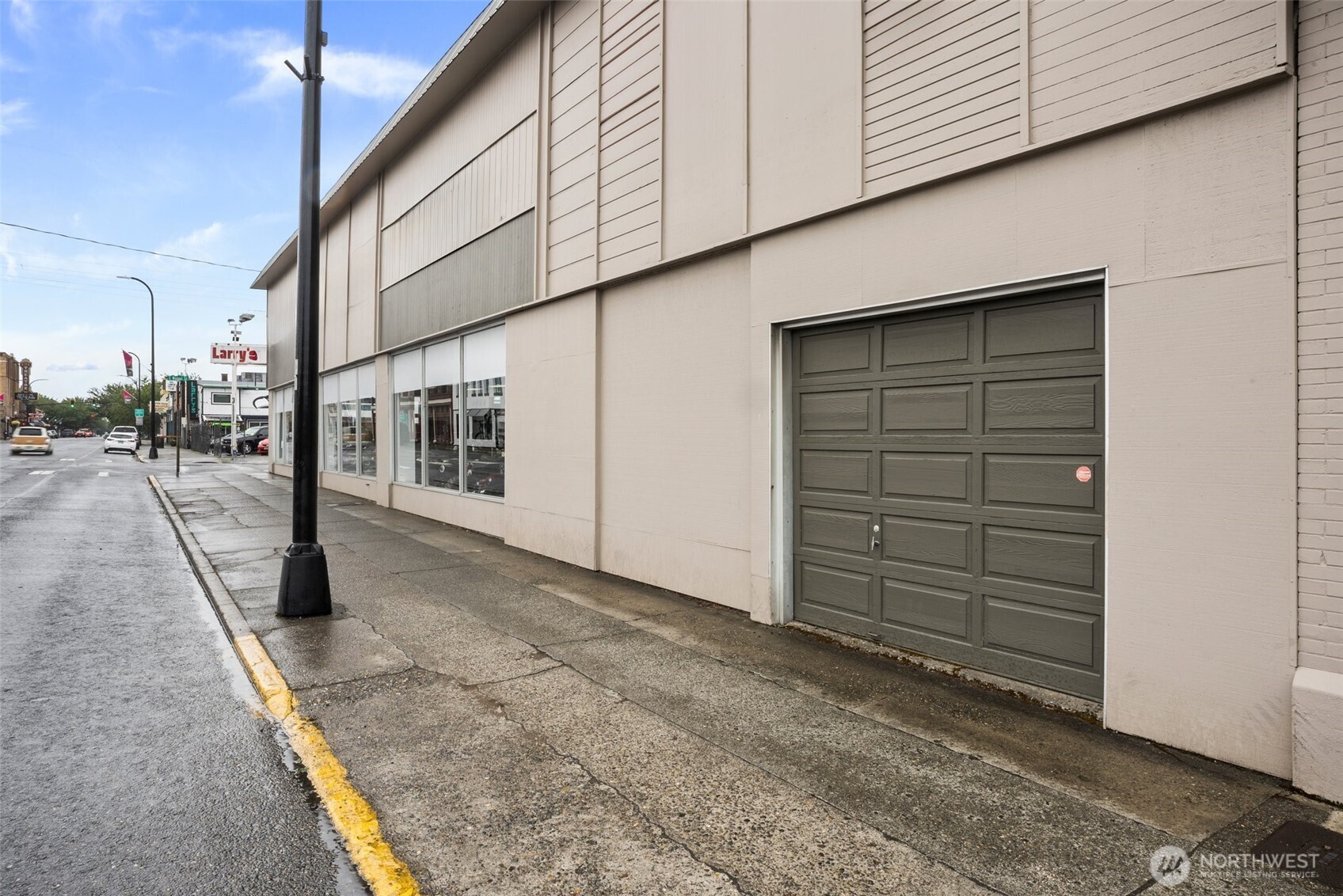 main property photo 15