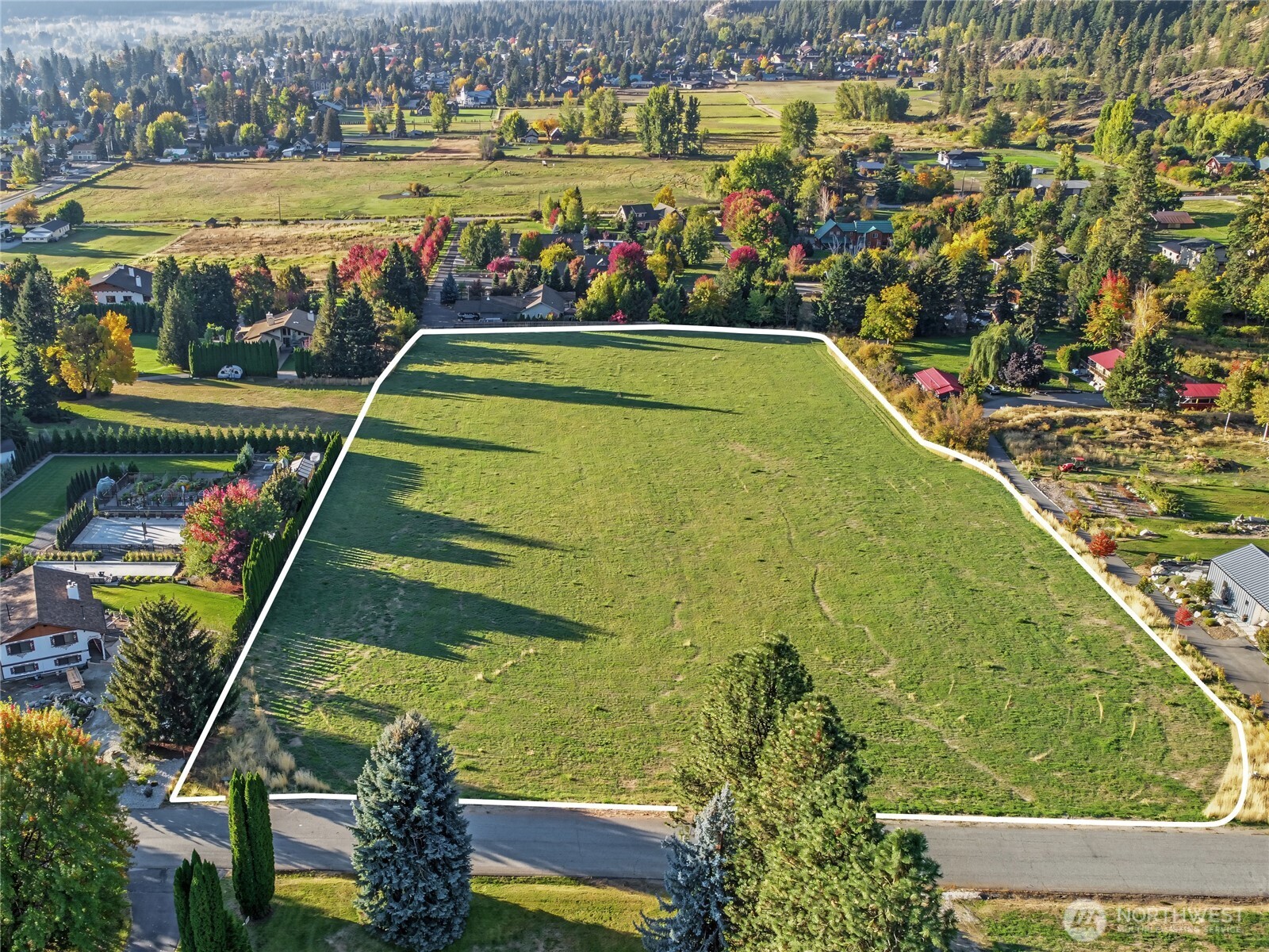 main property photo 5