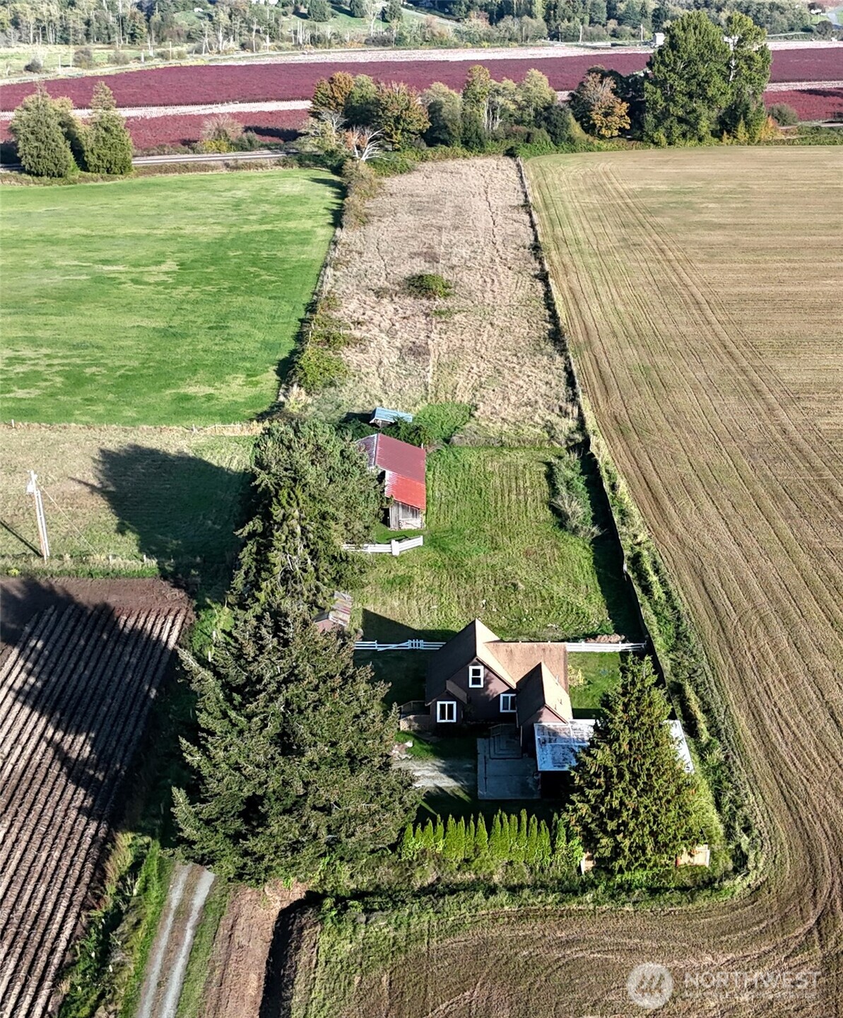 main property photo 33