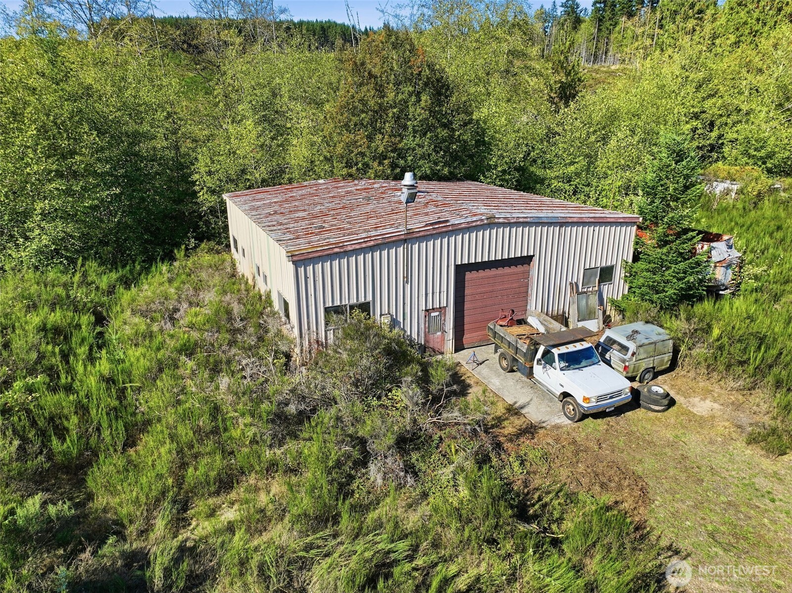 main property photo 6