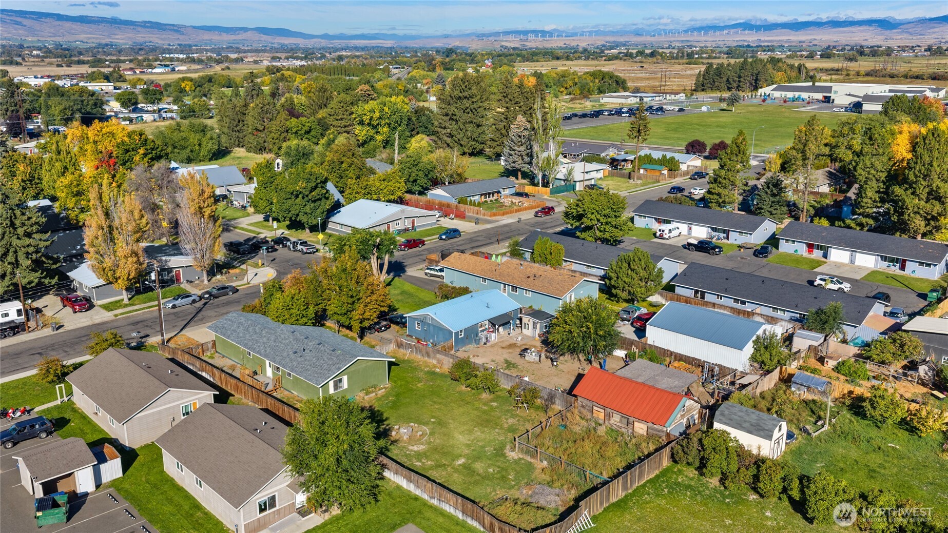 main property photo 38