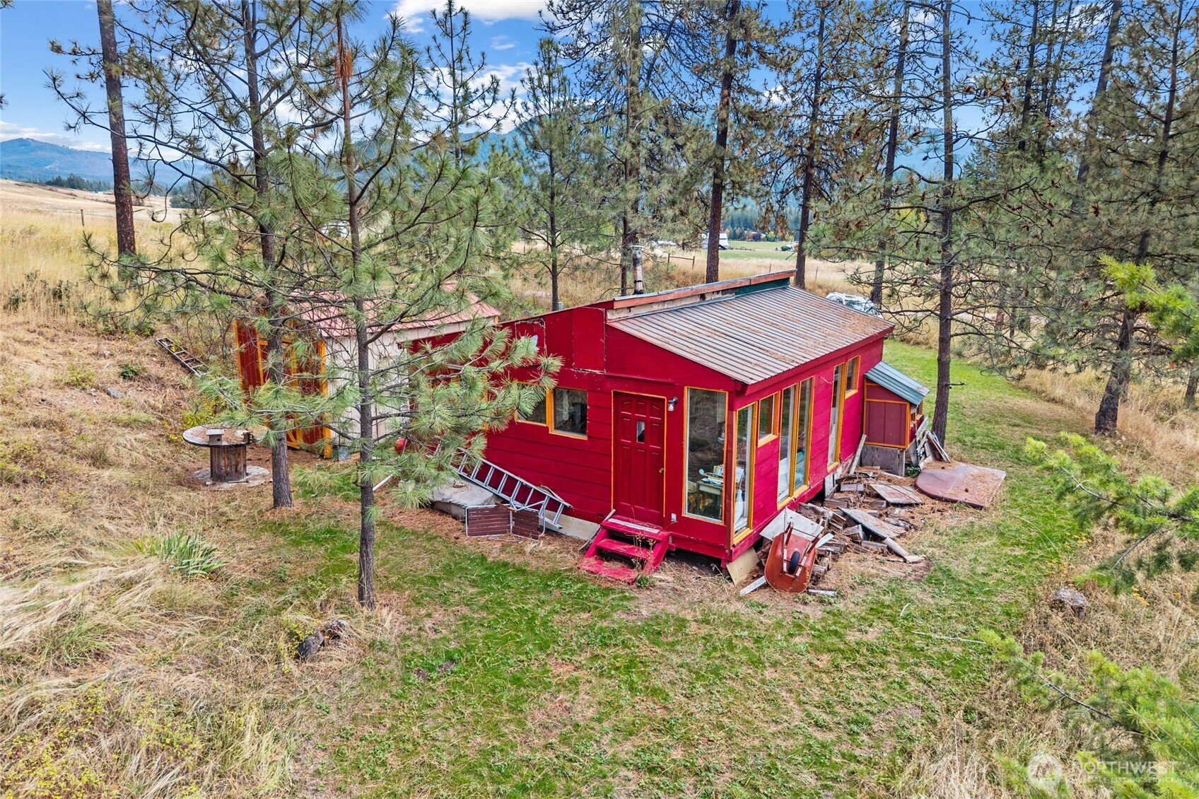 main property photo 6
