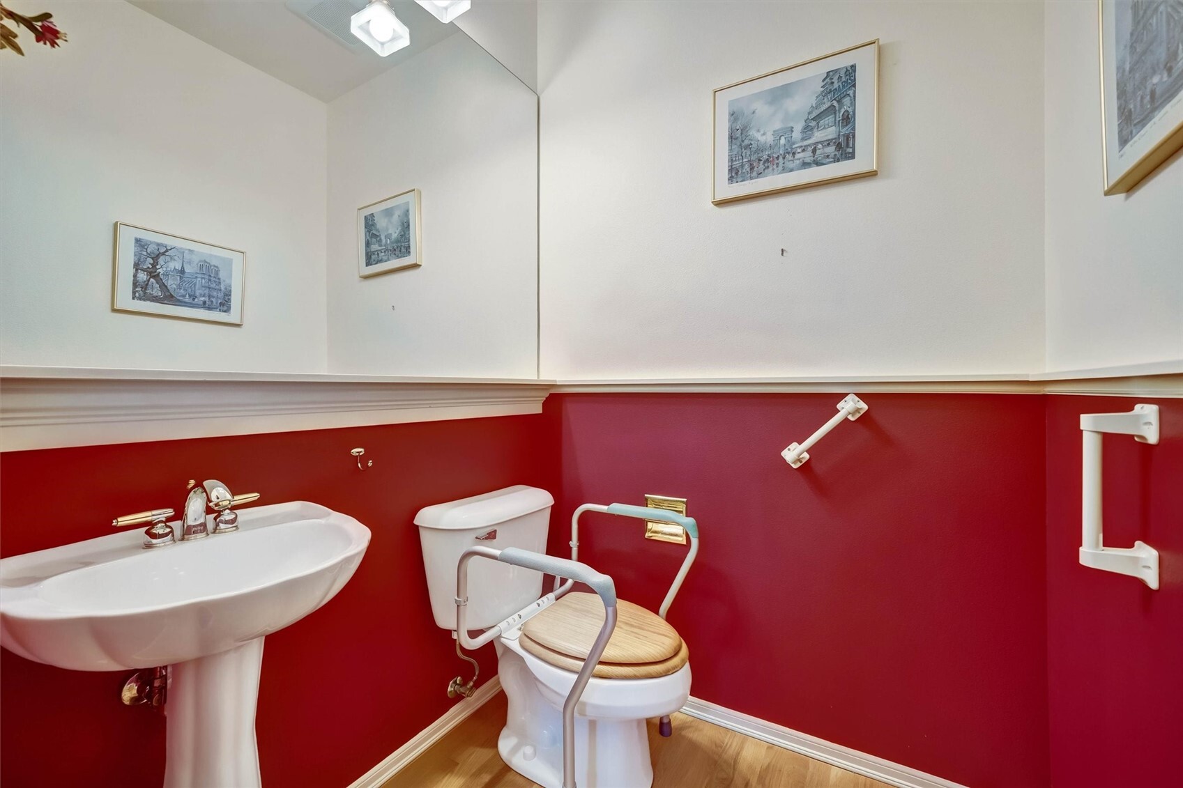 main property photo 23