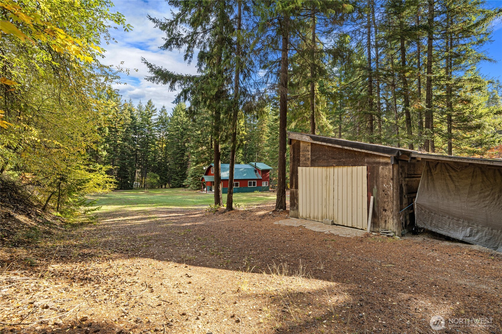 main property photo 32