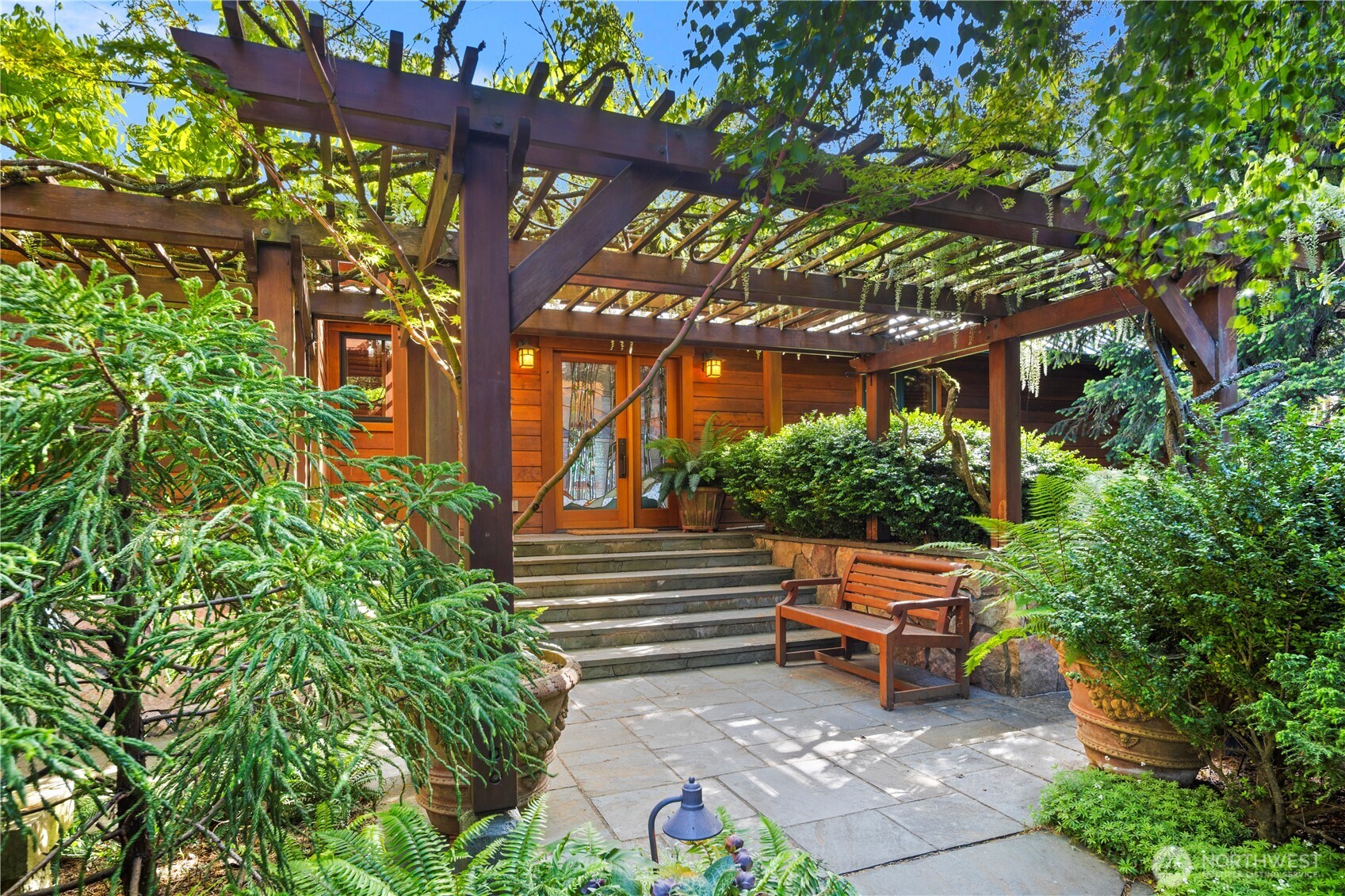 main property photo 0