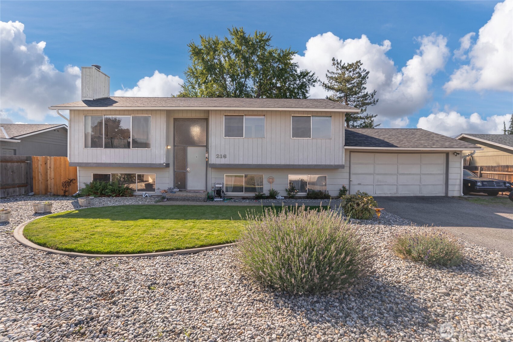 main property photo 0