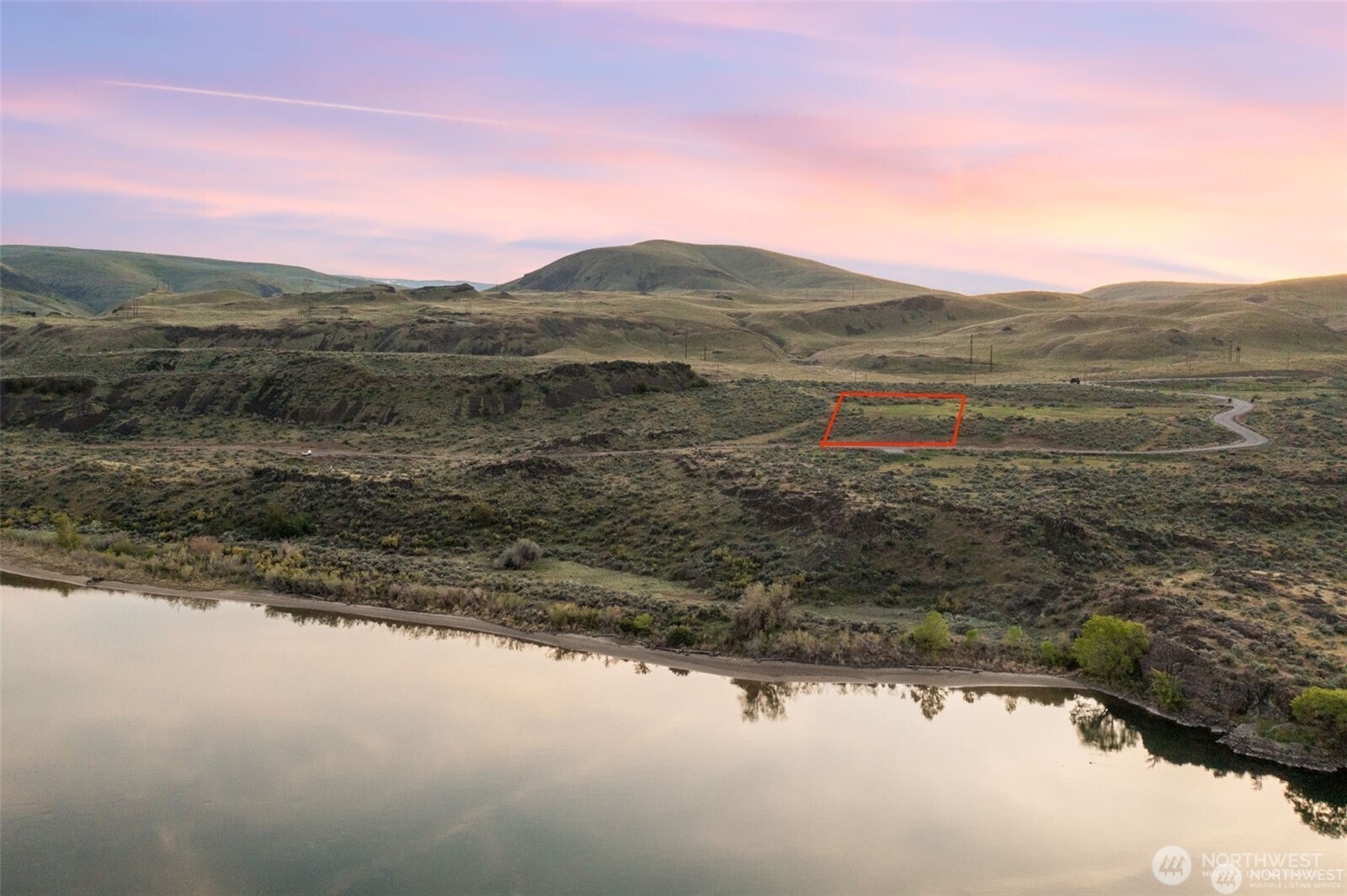 main property photo 14