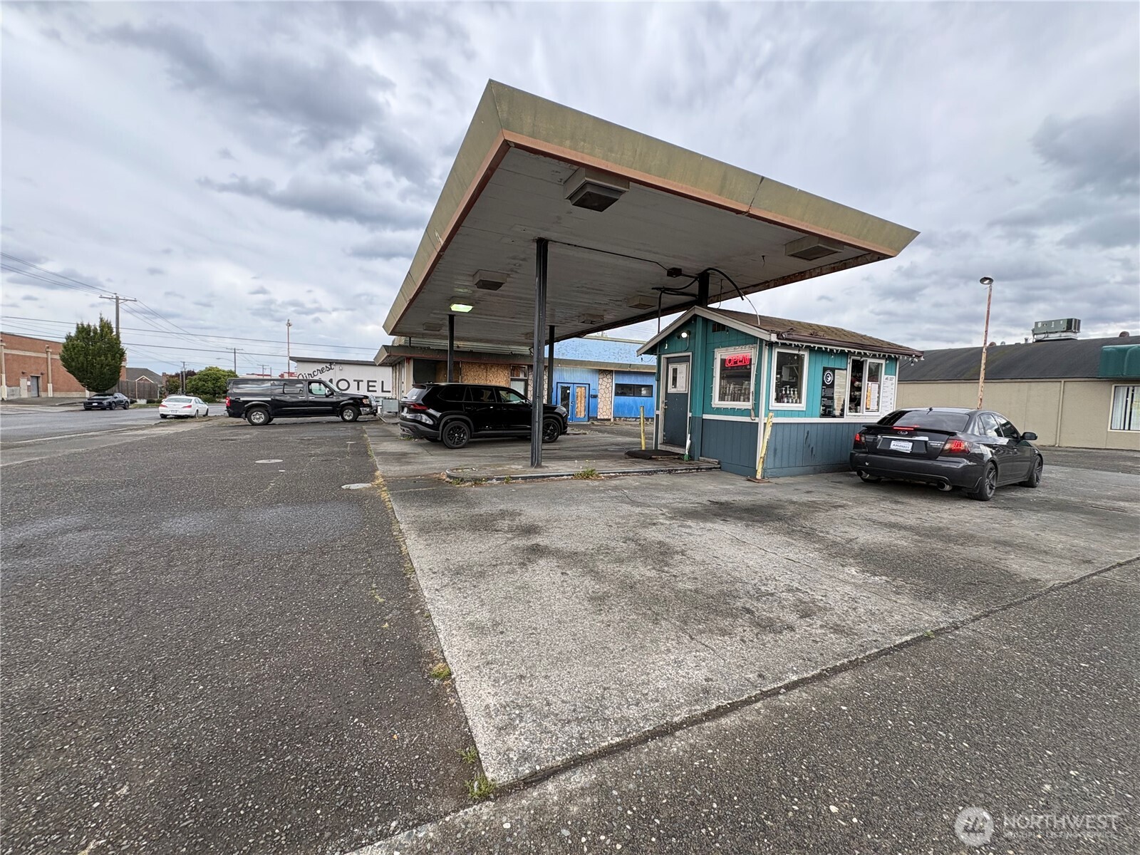 main property photo 2