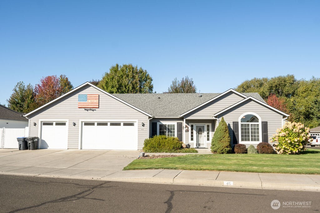 main property photo 0