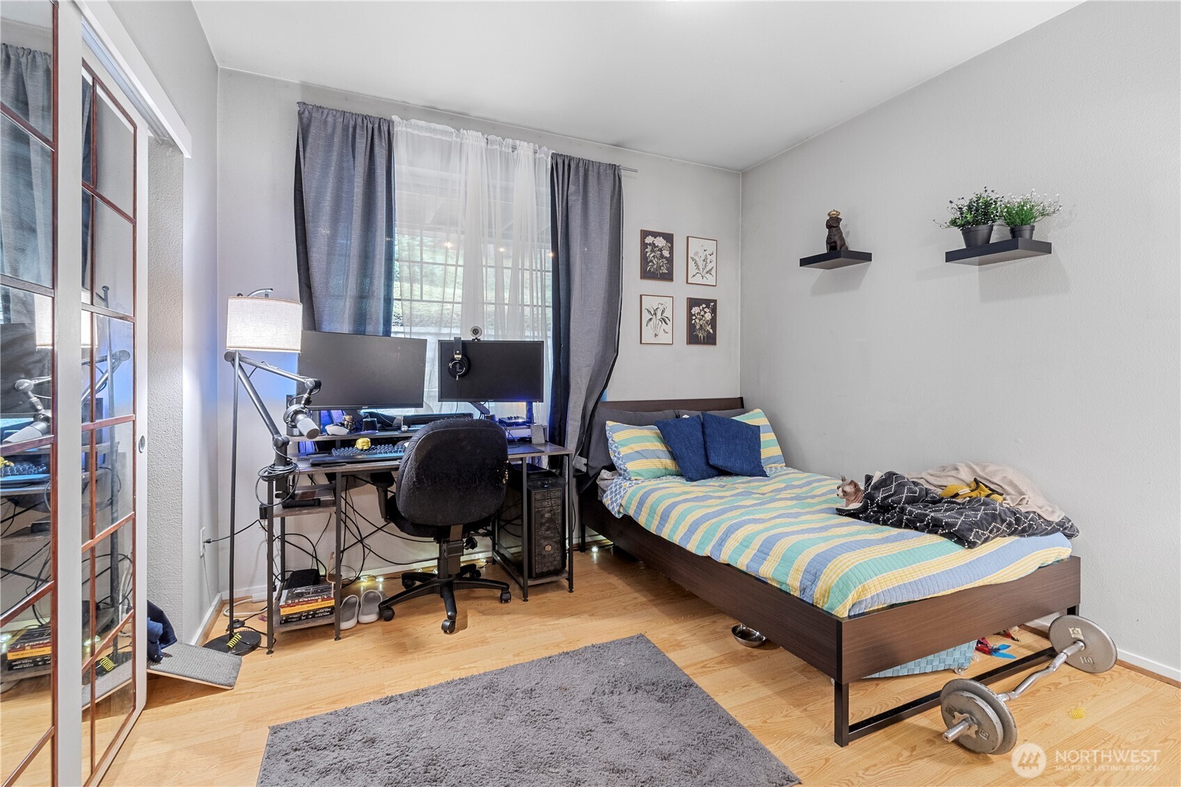 main property photo 17