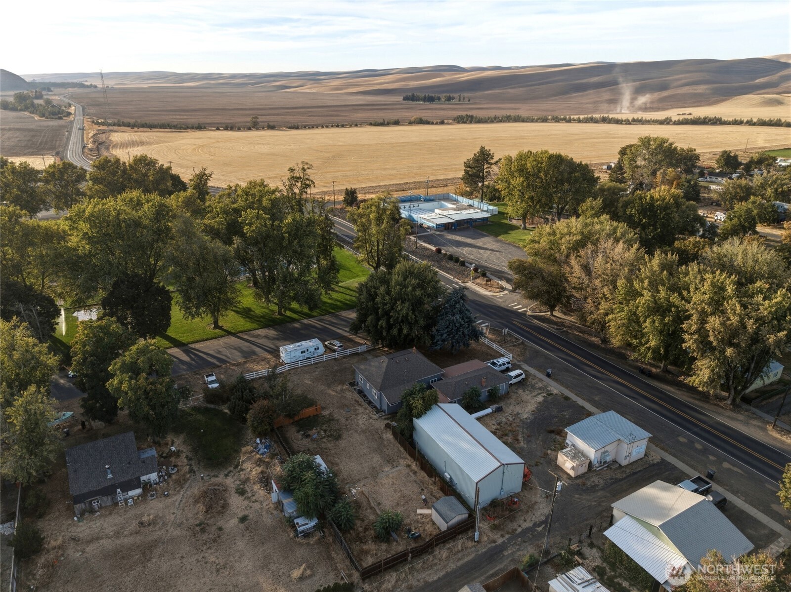 main property photo 36