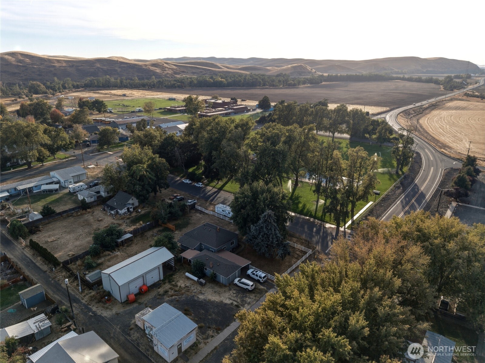 main property photo 37