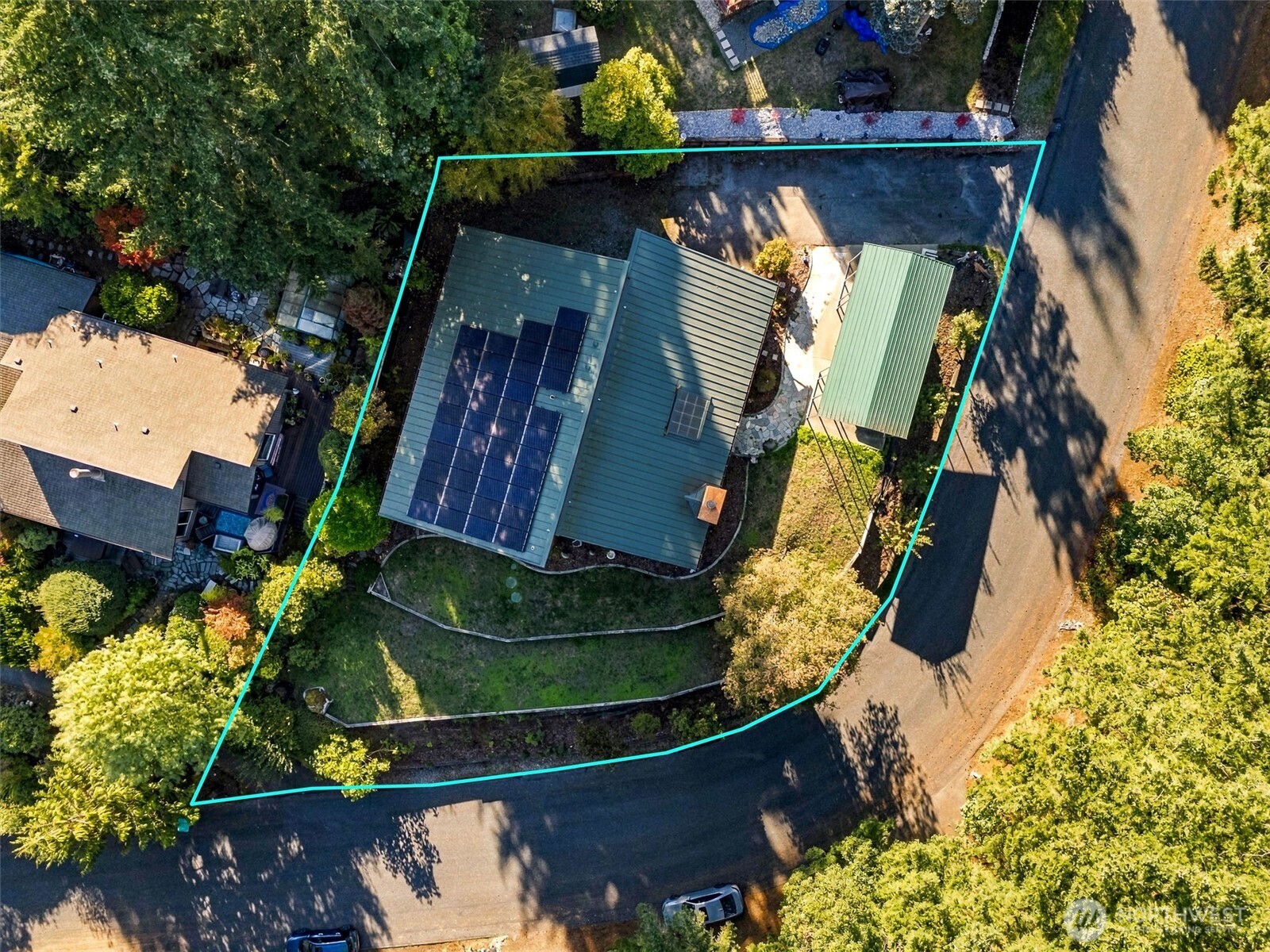 main property photo 17