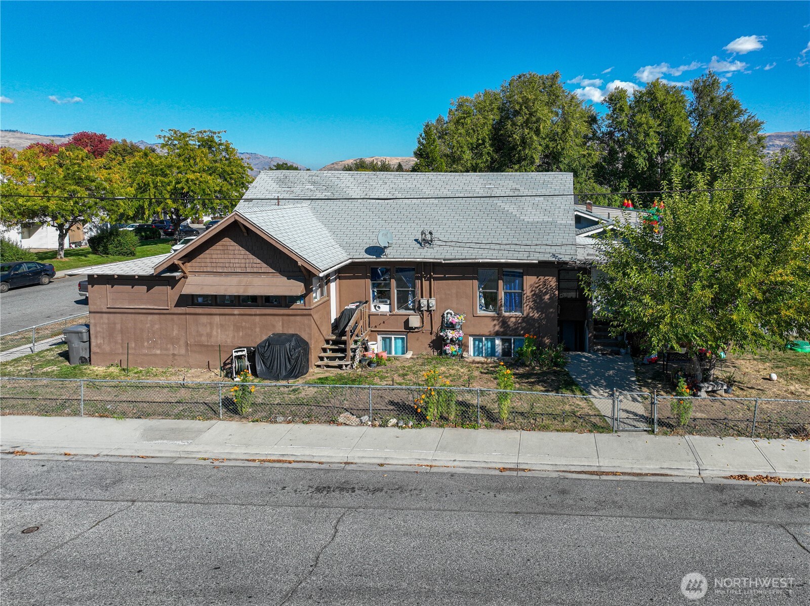 main property photo 0
