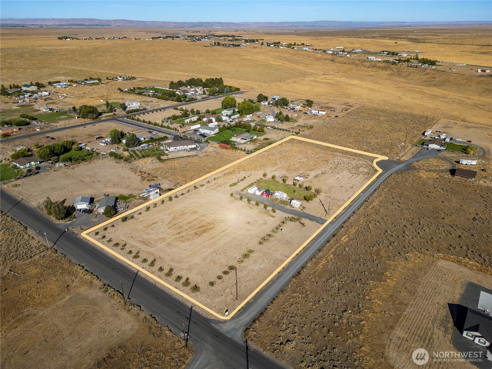 main property photo 20