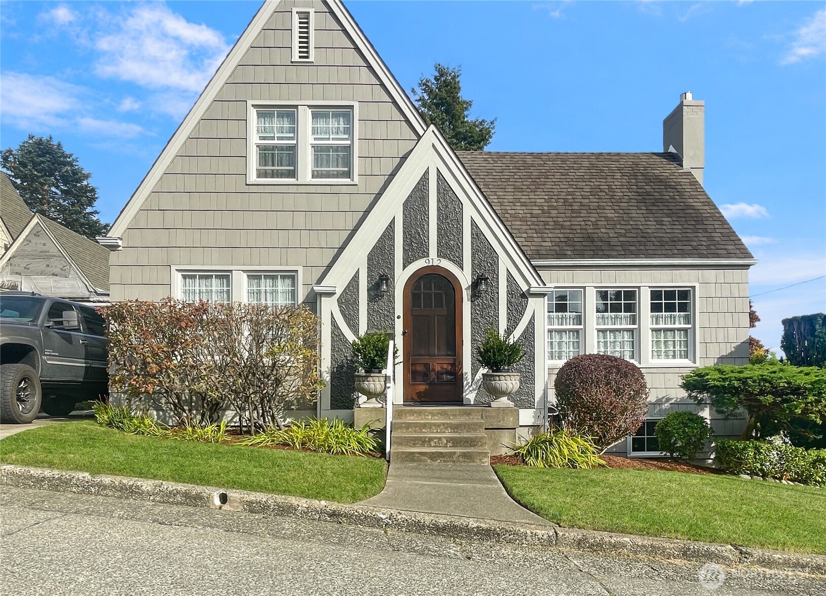 main property photo 0