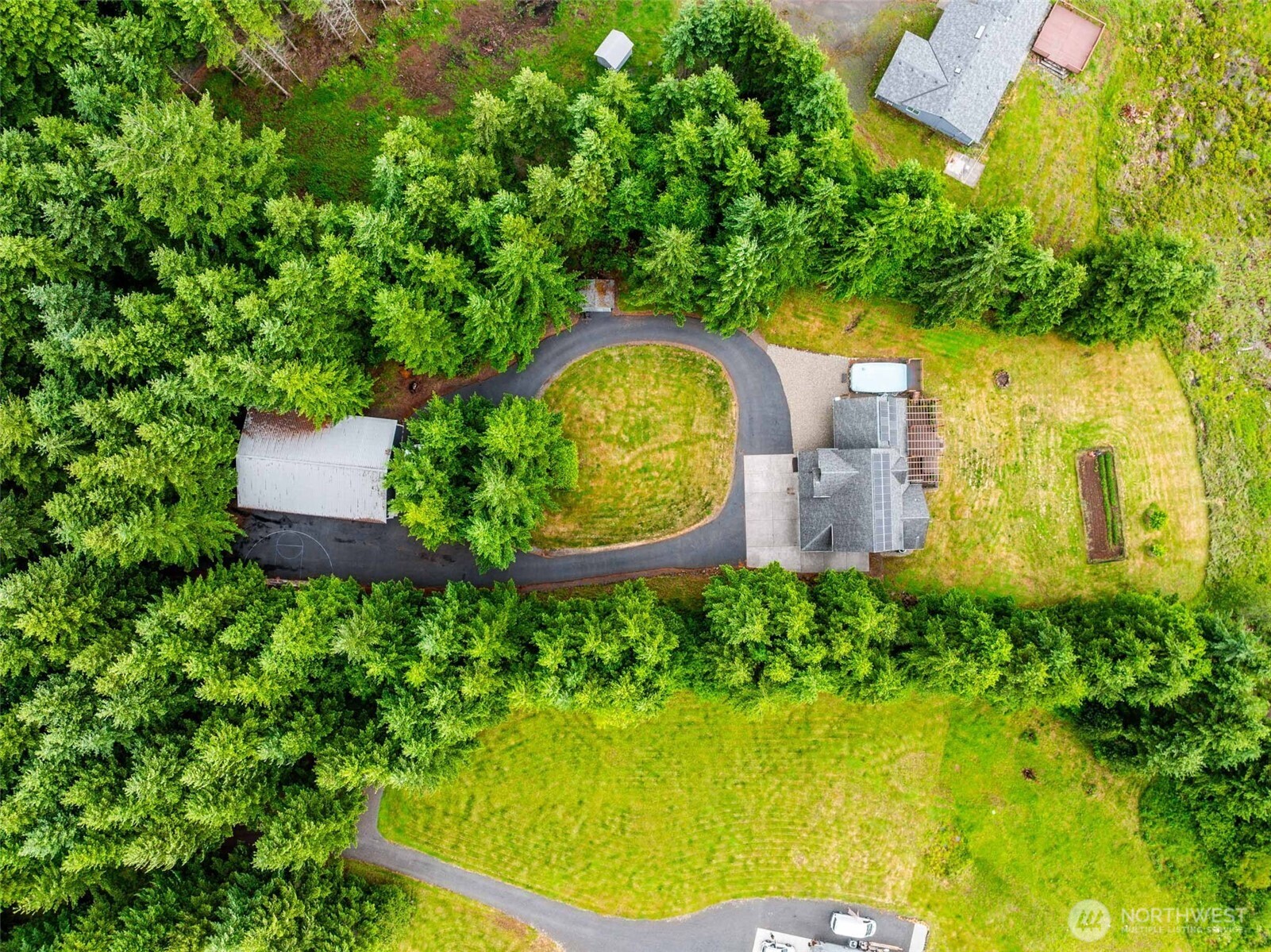 main property photo 30
